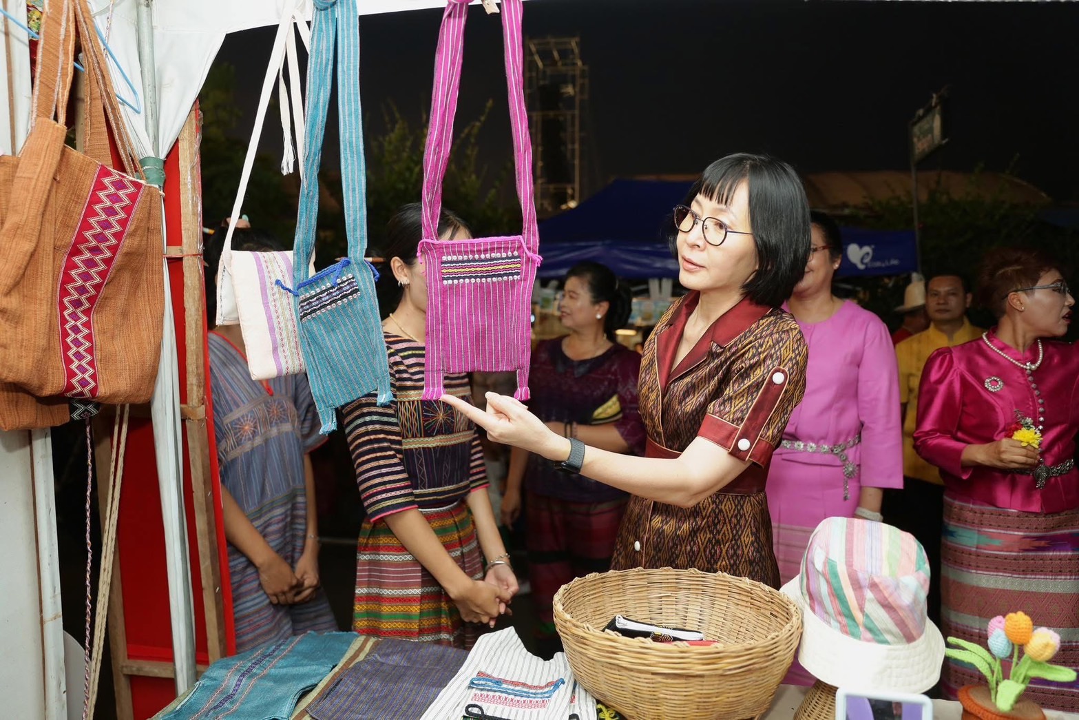 🎯พช.ราชบุรี ร่วมงาน “วันมะม่วงและของดีอำเภอปากท่อ ครั้งที่ 26 ประจำปี 2568” และจัดกิจกรรมการประกวดย้อนวันวาน สตรีอาสา 2568