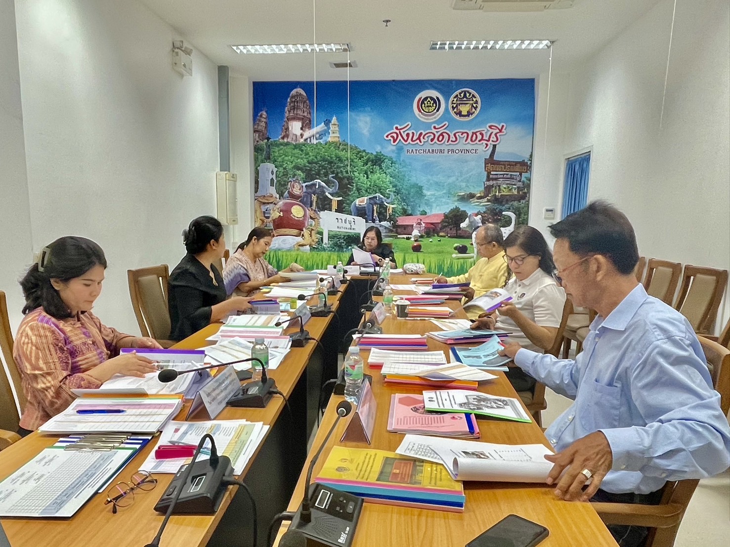 📣 พช.ราชบุรี คัดเลือกคนกองทุนพัฒนาบทบาทสตรีดีเด่นระดับจังหวัด ตามโครงการเชิดชูเกียรติคนกองทุนพัฒนาบทบาทสตรี ประจำปี 2568