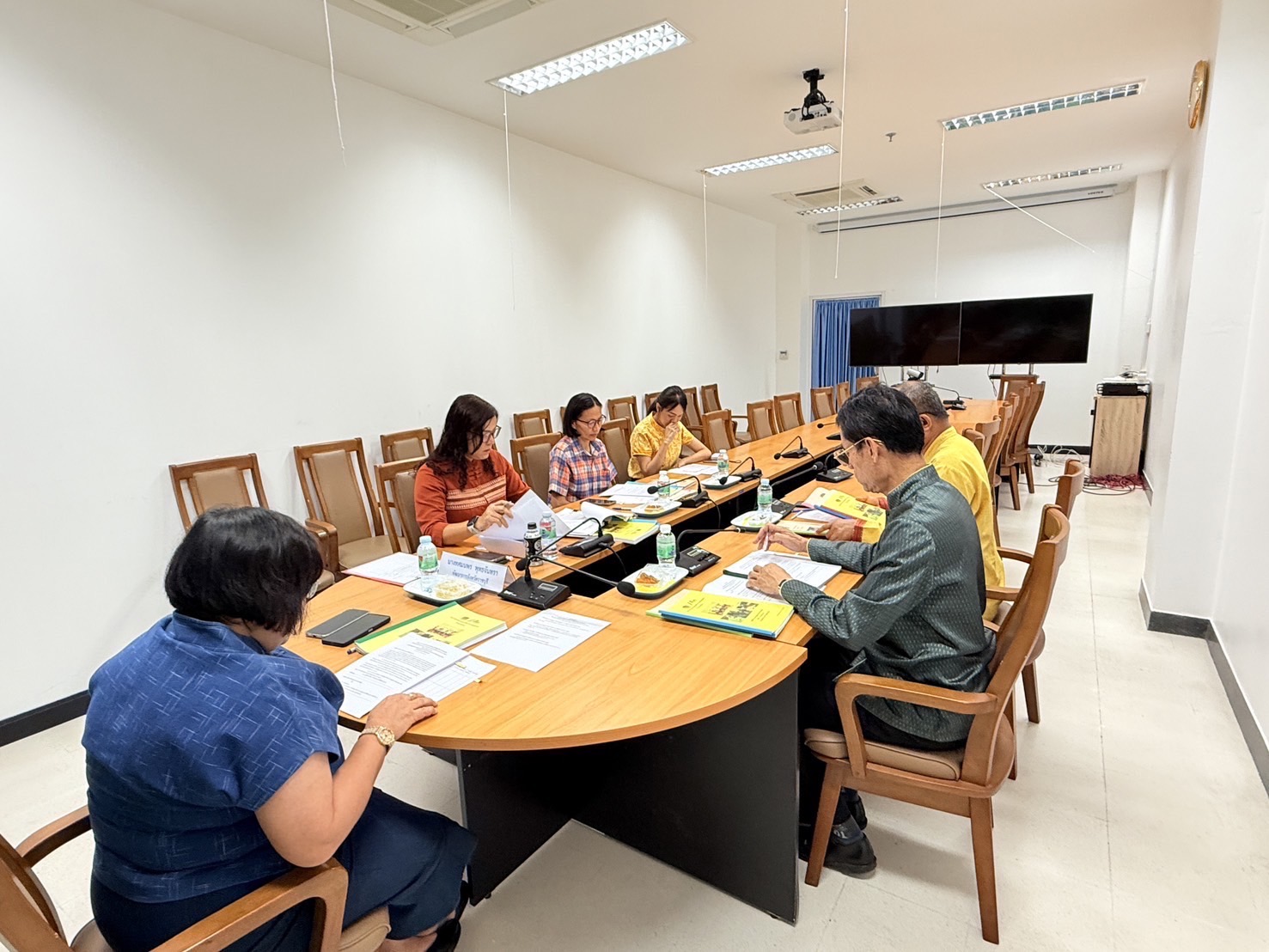 📣 พช. ราชบุรี ประชุมพิจารณาคัดเลือกการจัดตั้งศูนย์จัดการกองทุนชุมชน เพื่อพัฒนาสู่การเป็นต้นแบบด้านการบริหารจัดการหนี้ ระดับจังหวัด ประจำปีงบประมาณ พ.ศ. 2568