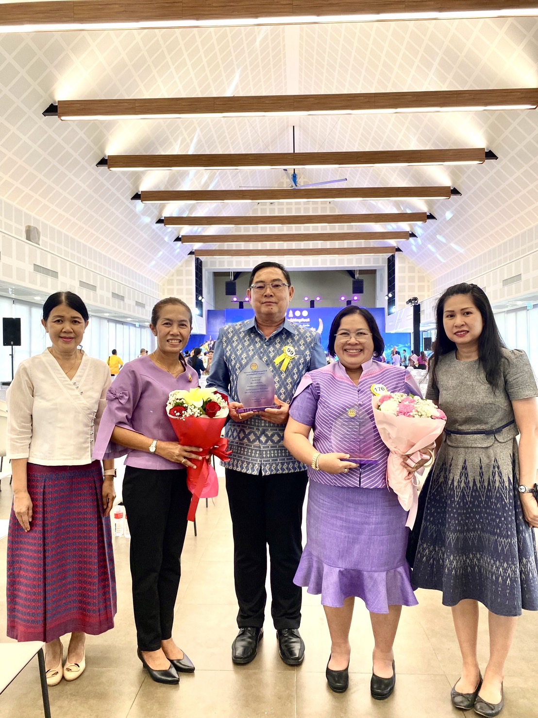 📣 พช. ราชบุรี เข้ารับโล่รางวัลเชิดชูเกียรติชุมชน องค์กร อำเภอ จังหวัดคุณธรรมต้นแบบโดดเด่น ประจำปีงบประมาณ พ.ศ. 2567