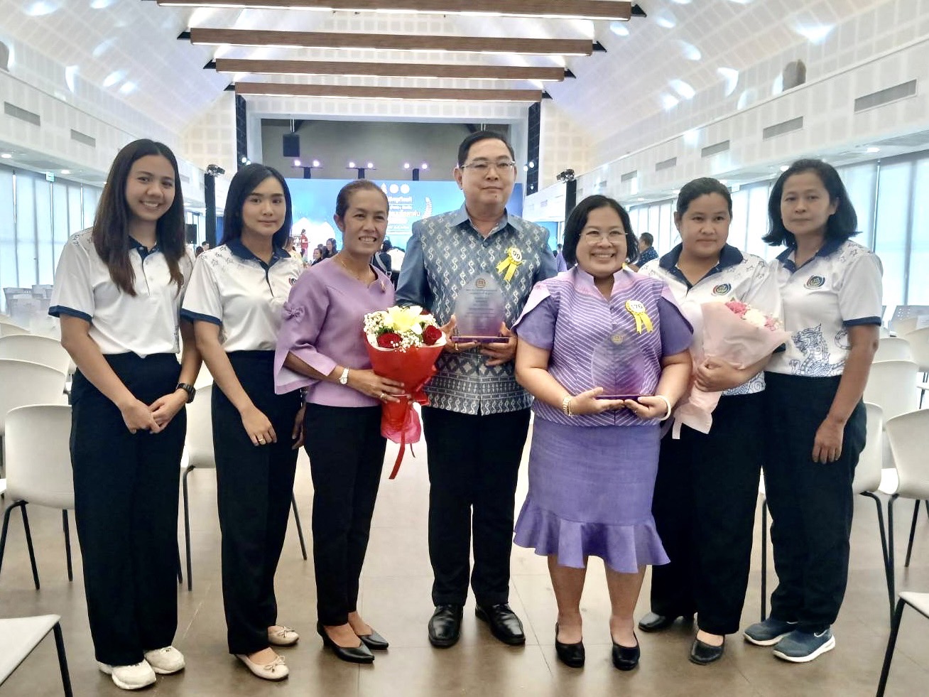 📣 พช. ราชบุรี เข้ารับโล่รางวัลเชิดชูเกียรติชุมชน องค์กร อำเภอ จังหวัดคุณธรรมต้นแบบโดดเด่น ประจำปีงบประมาณ พ.ศ. 2567