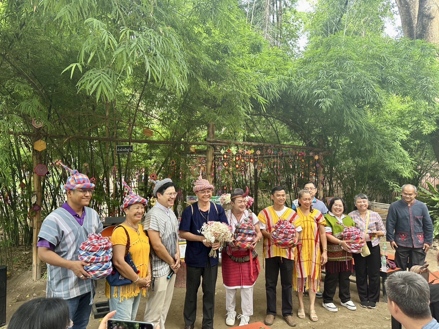 📣 พช.ราชบุรี ให้การต้อนรับคณะผู้แทนประเทศสมาชิกกรอบความร่วมมือแม่โขง-ล้านช้าง (กำพูชา/จีน/ลาว/เมียนมา/เวียดนาม/ไทย) ลงพื้นที่ศึกษาดูงาน