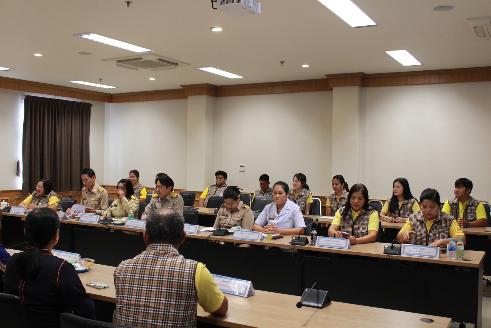 🎯 พช.ราชบุรี ให้การต้อนรับคณะกรรมการพิจารณาคัดเลือกข้าราชการ ลูกจ้างประจำ และพนักงานราชการดีเด่น กรมการพัฒนาชุมชน ประจำปี พ.ศ. 2568 ระดับเขตพื้นที่ให้บริการของศูนย์ศึกษาและพัฒนาชุมชนเพชรบุรี