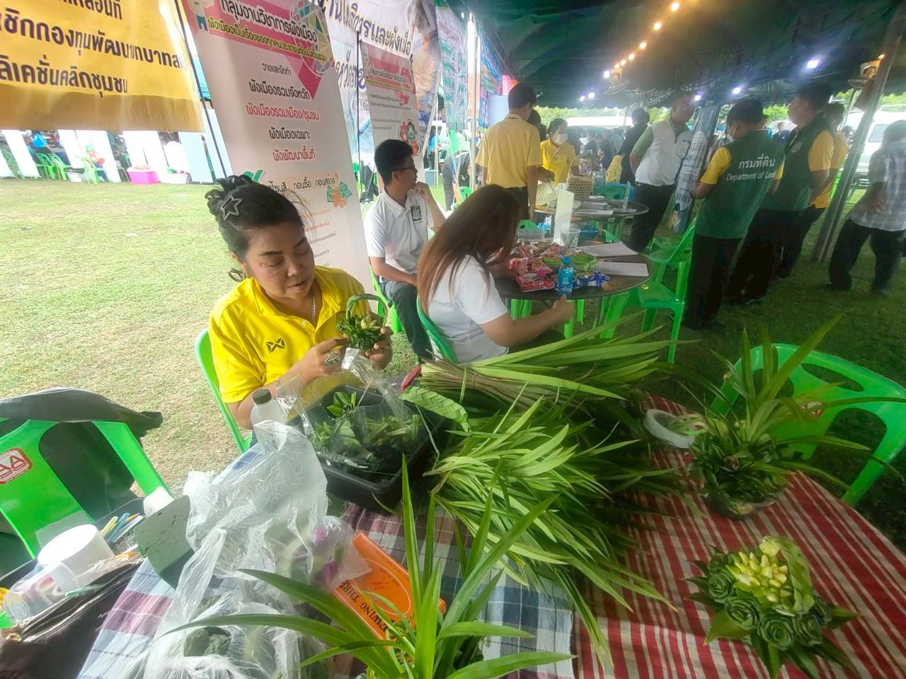 📣 พช.ราชบุรี ร่วมออกหน่วยให้บริการประชาชน ภายใต้โครงการ “ปกป้องและเชิดชูสถาบันพระมหากษัตริย์ และหน่วยบำบัดทุกข์ บำรุงสุข สร้างรอยยิ้มให้ประชาชนจังหวัดราชบุรี ประจำปีงบประมาณ พ.ศ. 2568