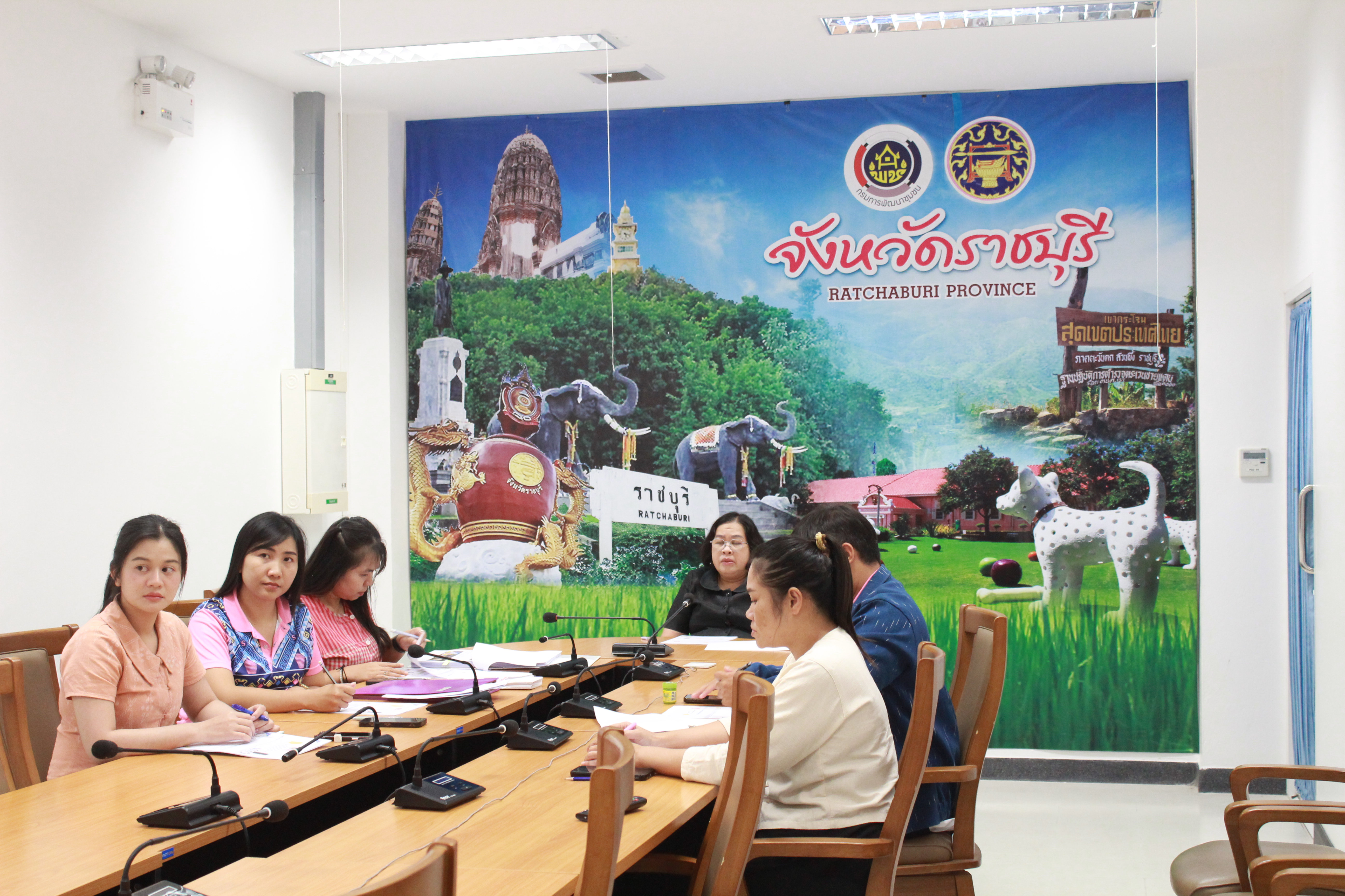 พช.ราชบุรี ร่วมประชุมชี้แจง เร่งรัด กำกับ ติดตาม การดำเนินงานกองทุนพัฒนาบทบาทสตรี ครั้งที่ 3/2568