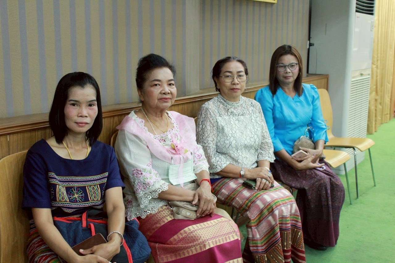 📣 พช.ราชบุรีมอบใบประกาศนียบัตรให้แก่คนกองทุนพัฒนาบทบาทสตรีดีเด่นระดับจังหวัด ประจำปี 2568