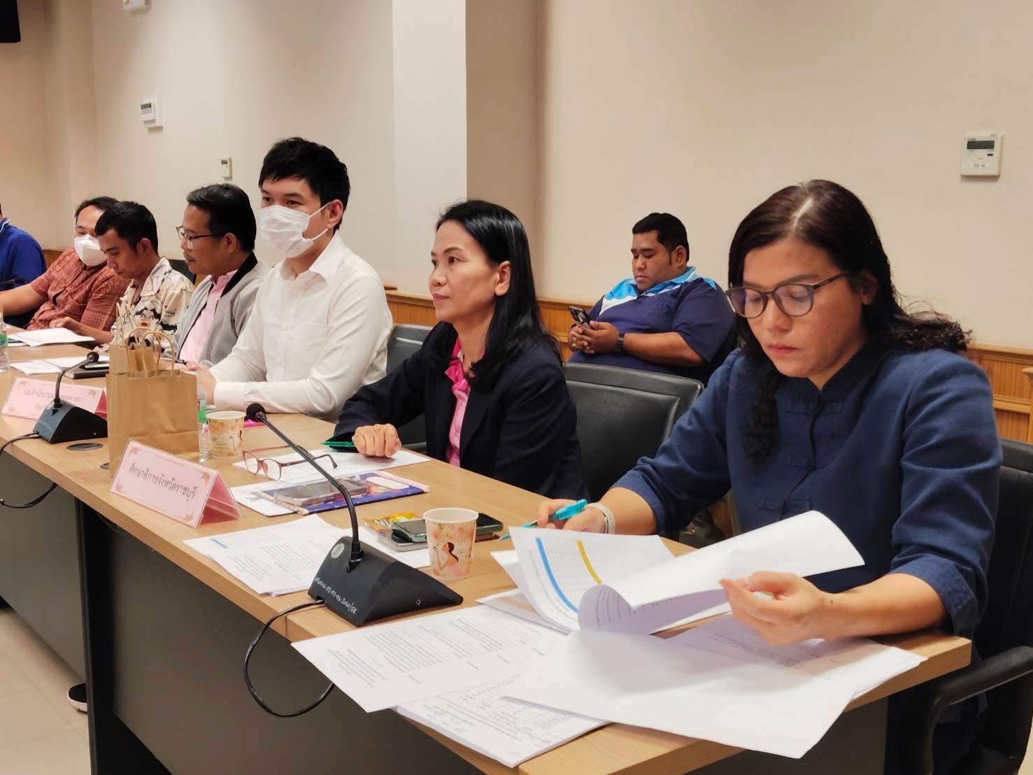 📣 พช.ราชบุรี ร่วมประชุมชี้แจงแนวทางการดำเนินงานพัฒนาและฟื้นฟูหมู่บ้าน/ชุมชน กองทุนแม่ของแผ่นดินในระยะ 2 เดือน (1 มิถุนายน – 31 กรกฎาคม 2568)