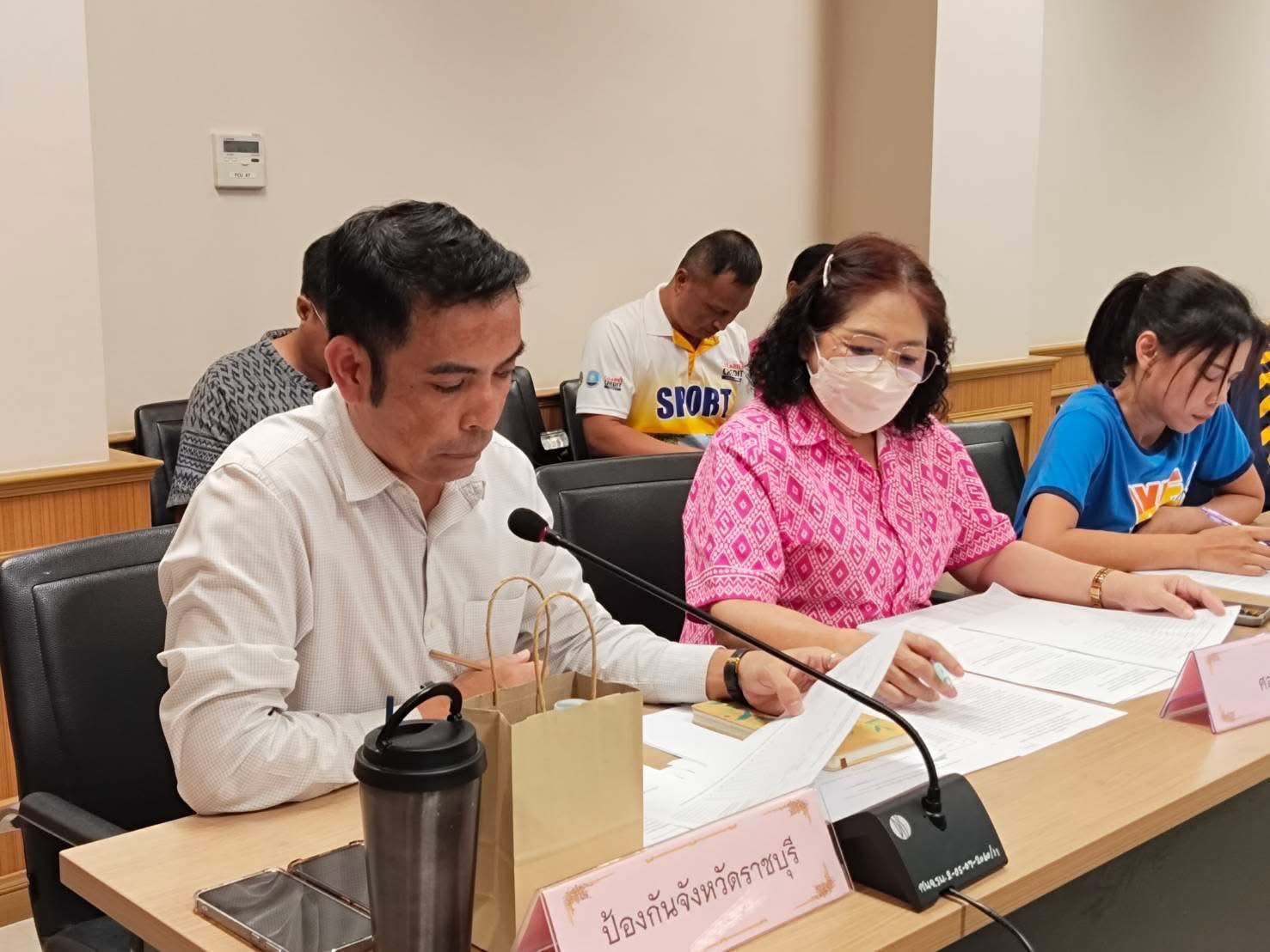 📣 พช.ราชบุรี ร่วมประชุมชี้แจงแนวทางการดำเนินงานพัฒนาและฟื้นฟูหมู่บ้าน/ชุมชน กองทุนแม่ของแผ่นดินในระยะ 2 เดือน (1 มิถุนายน – 31 กรกฎาคม 2568)