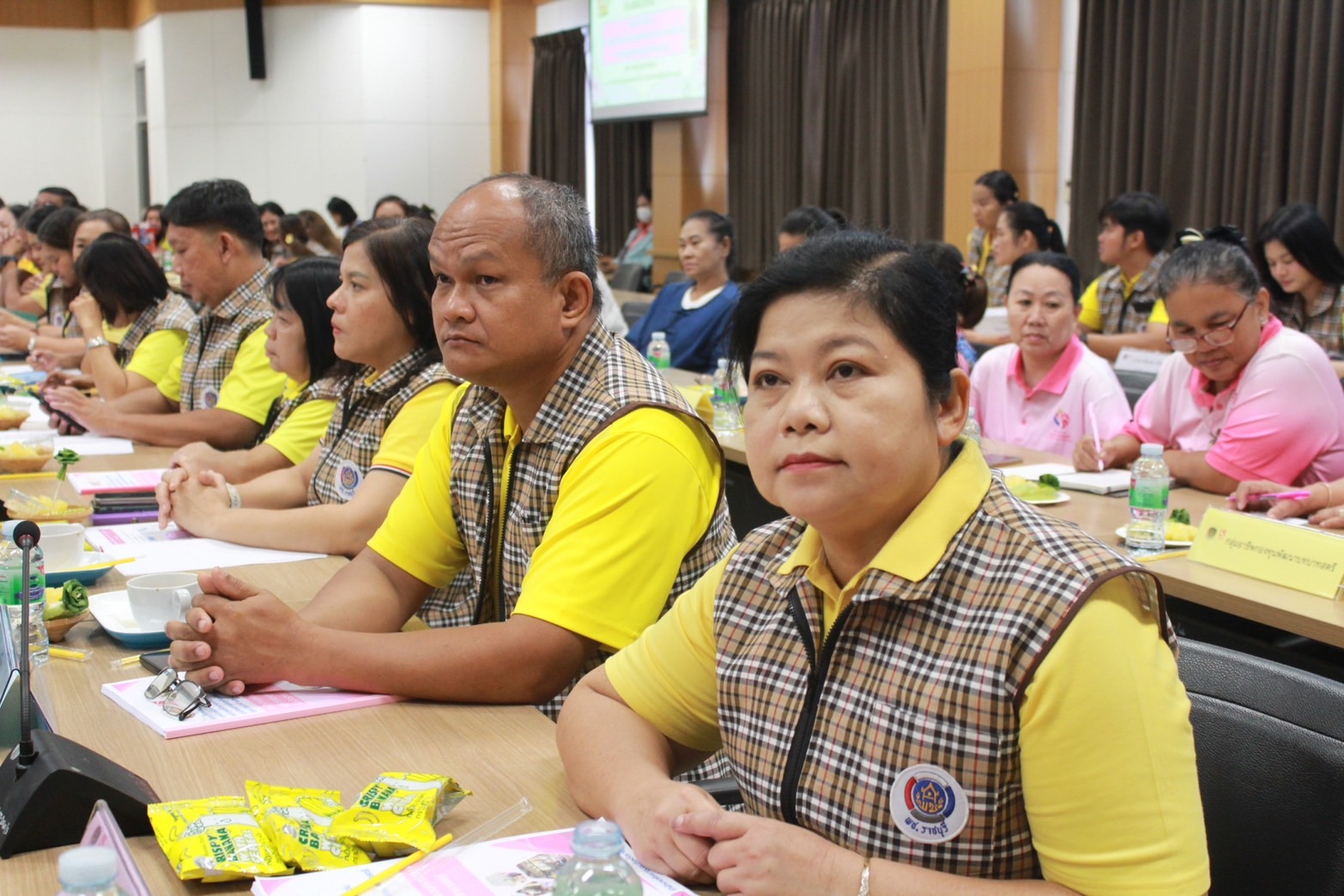 📣 พช.ราชบุรี เข้ารับการพิจารณาคัดเลือกคนกองทุนพัฒนาบทบาทสตรีดีเด่นระดับศูนย์ศึกษาและพัฒนาชุมชน โครงการเชิดชูเกียรติคนกองทุนพัฒนาบทบาทสตรี ประจำปี 2568