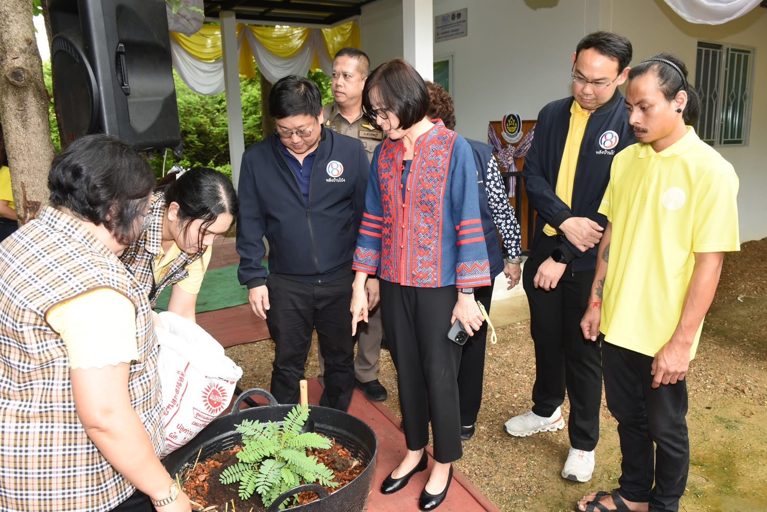 📣 พช.ราชบุรี จัดพิธีส่งมอบบ้านตามโครงการบ้านห่วงใยจากใจ GLO ประจำปี 2568