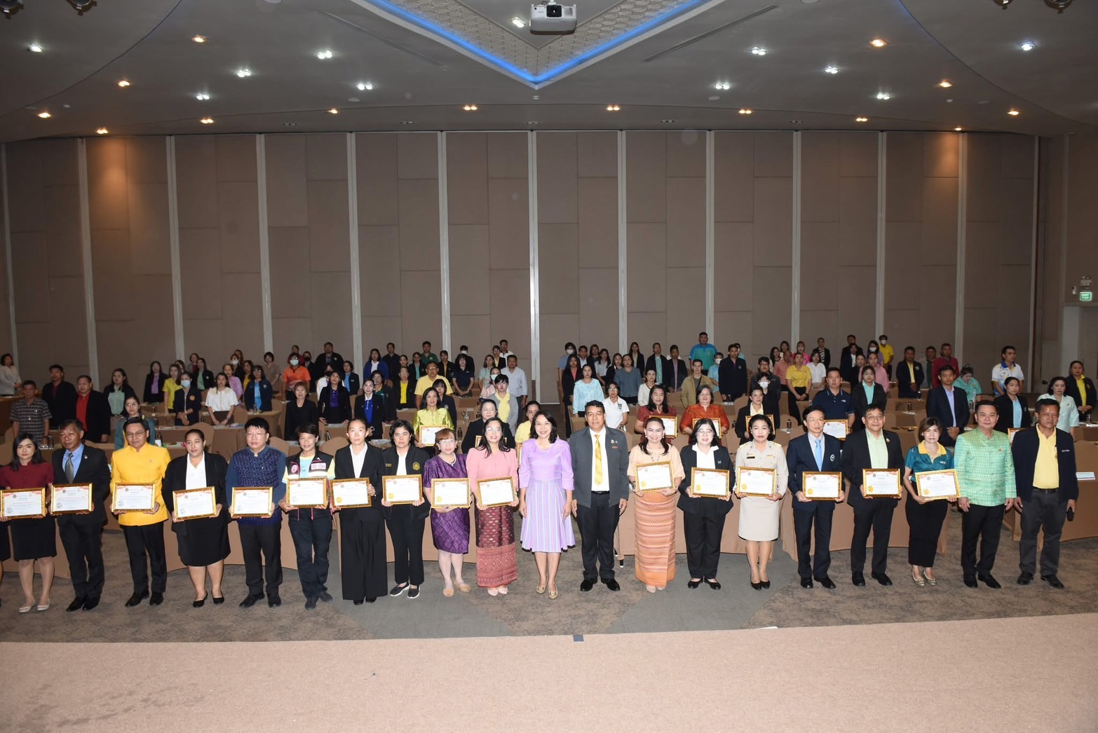 📣 พช.ราชบุรี เข้าร่วมการสัมมนา “มาตรการลดการใช้พลังงานในหน่วยงานภาครัฐประจำปีงบประมาณ พ.ศ. 2568”ภายใต้โครงการส่งเสริมการลดใช้พลังงานในภาครัฐ