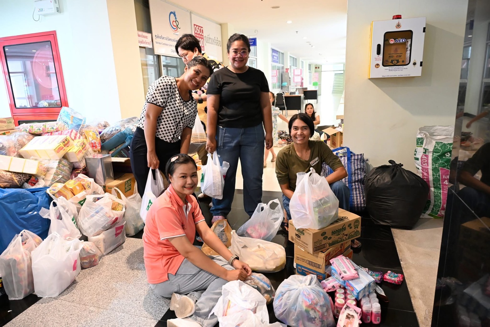 📣 พช.ราชบุรี ร่วมส่งสิ่งของบรรเทาทุกข์ ช่วยผู้ประสบเหตุปะทะชายแดนไทย-กัมพูชา