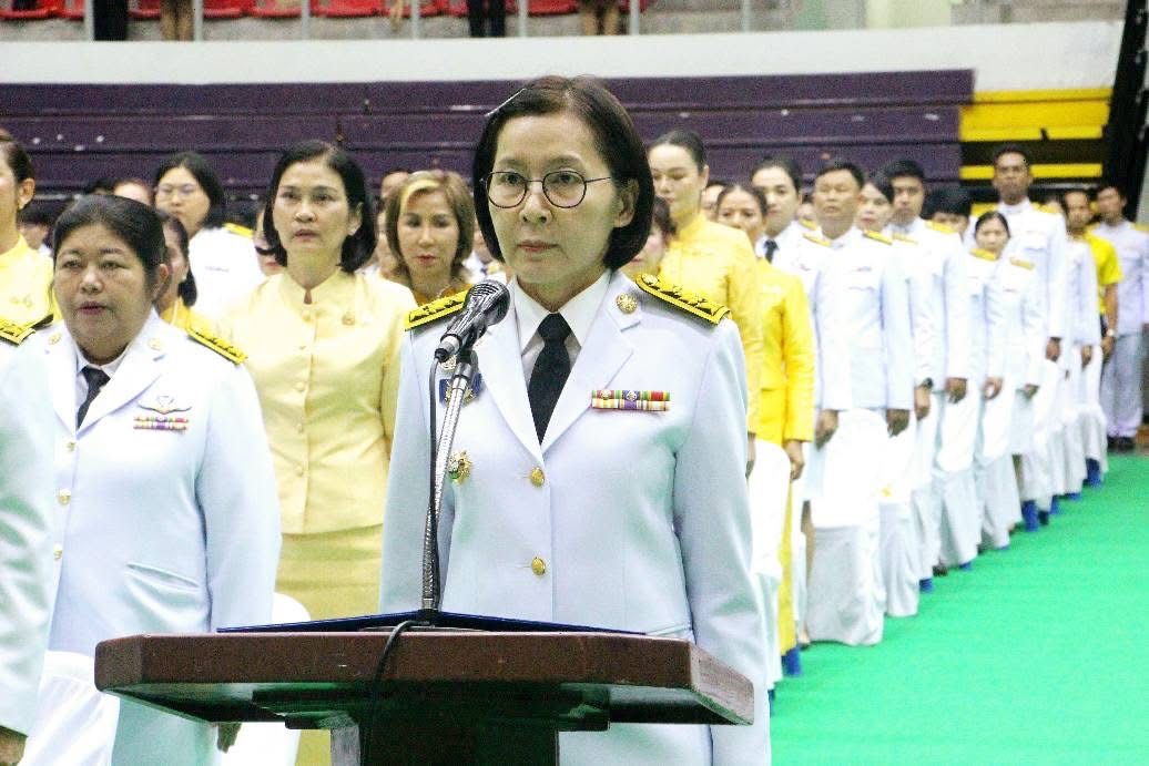 📣 พช.ราชบุรี ร่วมพิธีถวายเครื่องราชสักการะและวางพานพุ่ม และพิธีจุดเทียนถวายพระพรชัยมงคล