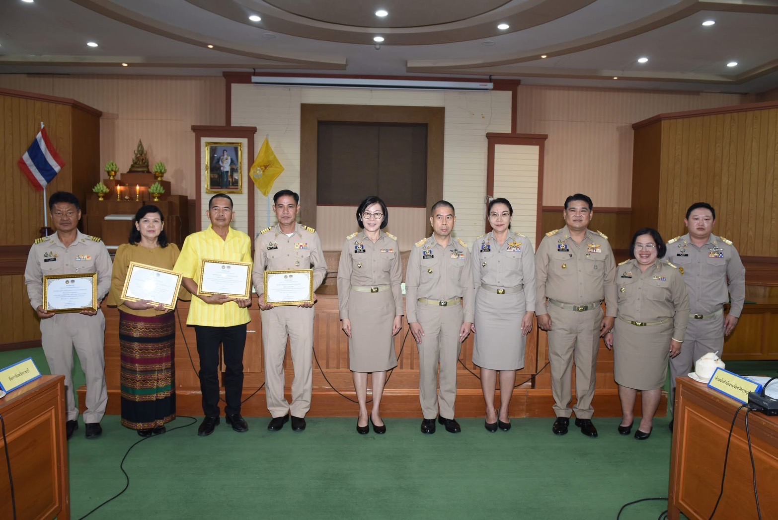 📣 พช.ราชบุรี มอบใบประกาศเกียรติคุณเครือข่ายพัฒนาชุมชนดีเด่น ตามโครงการคัดสรรกิจกรรมพัฒนาชุมชนดีเด่น ประจำปี 2568