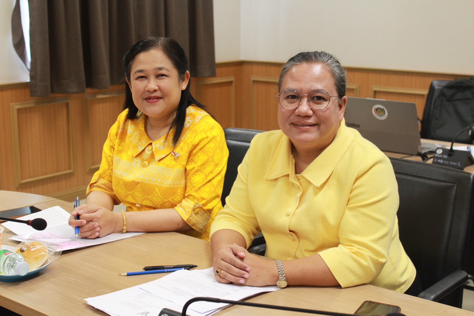 📣 พช.ราชบุรี จัดประชุม ผู้ผลิต ผู้ประกอบการ OTOP ที่เข้าร่วมแสดงและจำหน่ายสินค้า ใน OTOP ศิลปาชีพ ประทีปไทย OTOP ก้าวไกลด้วยพระบารมี