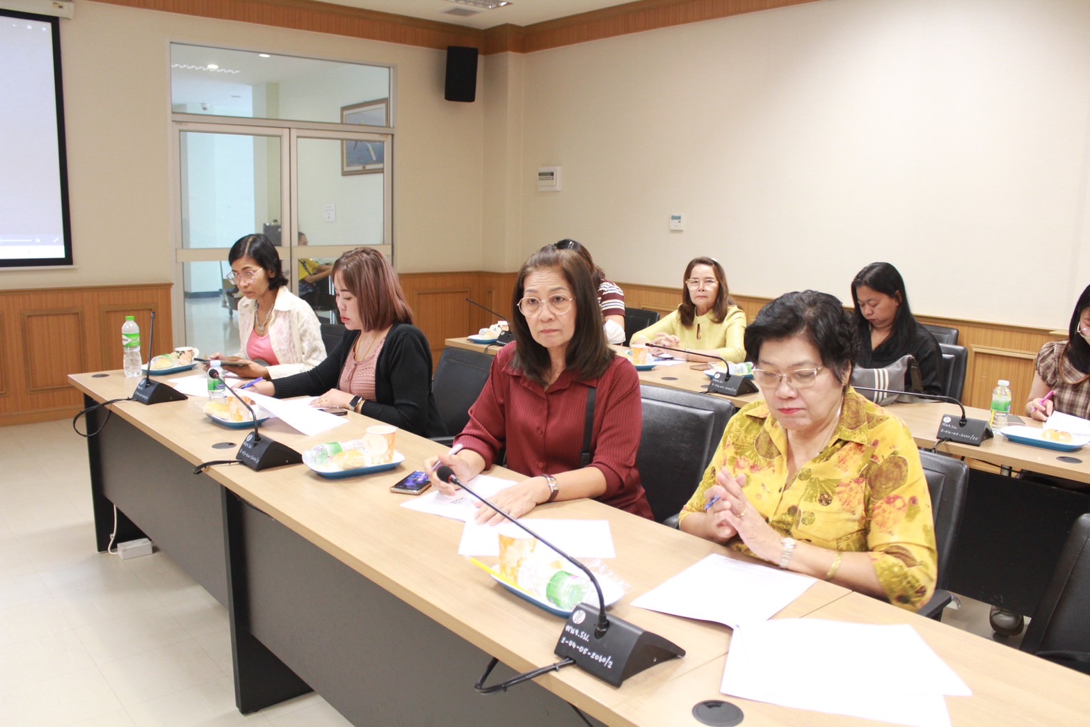 📣 พช.ราชบุรี จัดประชุม ผู้ผลิต ผู้ประกอบการ OTOP ที่เข้าร่วมแสดงและจำหน่ายสินค้า ใน OTOP ศิลปาชีพ ประทีปไทย OTOP ก้าวไกลด้วยพระบารมี