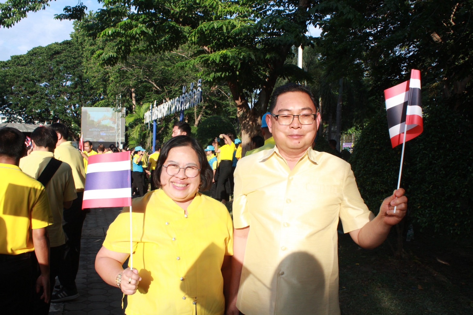 📣 พช.ราชบุรี ร่วมยืนตรงเคารพธงชาติ