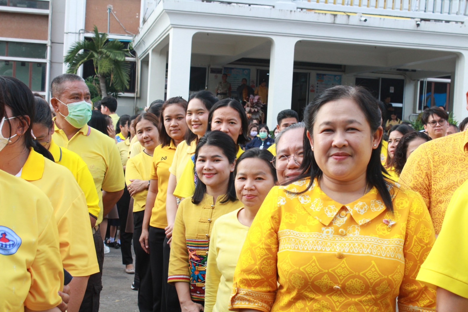 📣 พช.ราชบุรี ร่วมยืนตรงเคารพธงชาติ