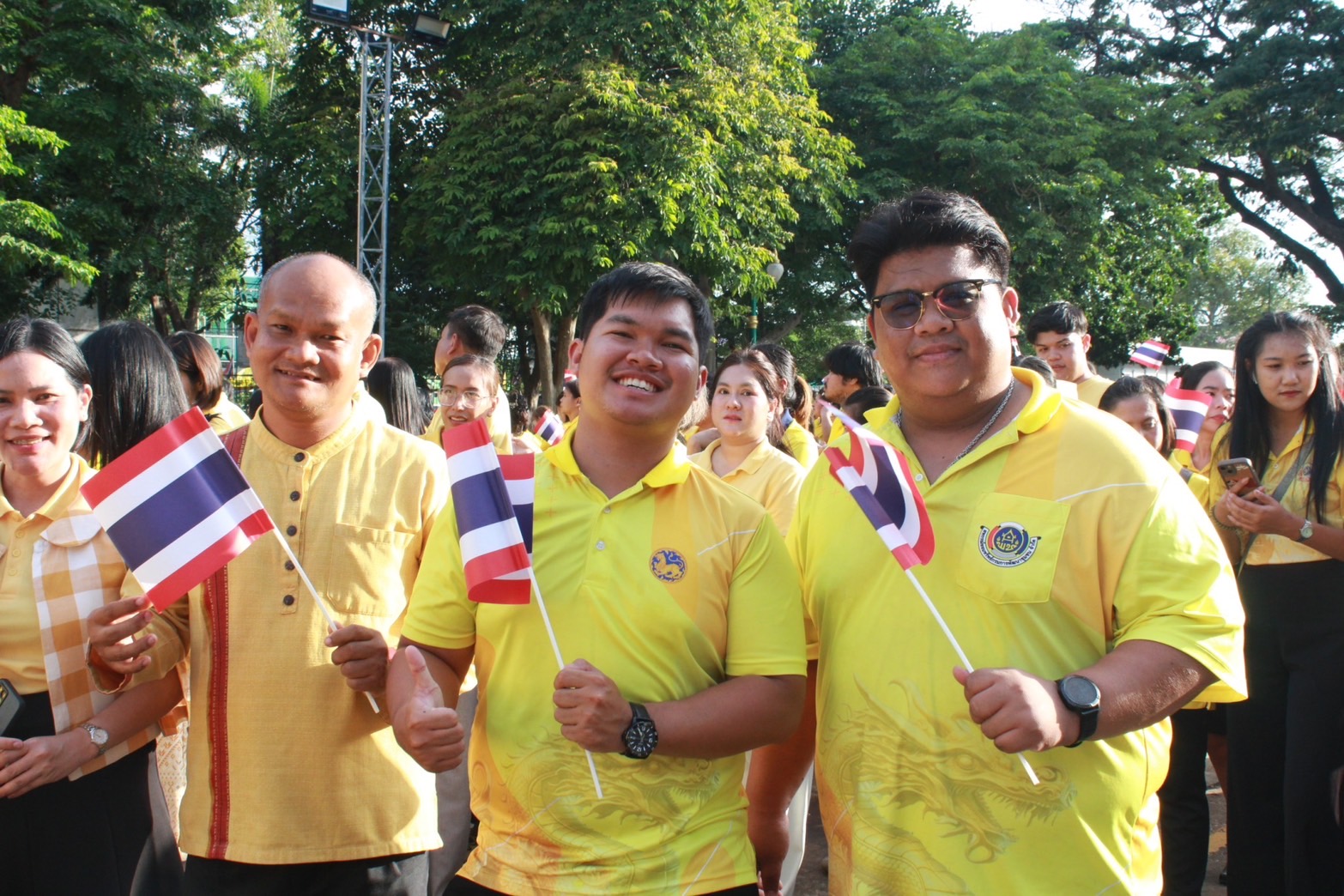 📣 พช.ราชบุรี ร่วมยืนตรงเคารพธงชาติ