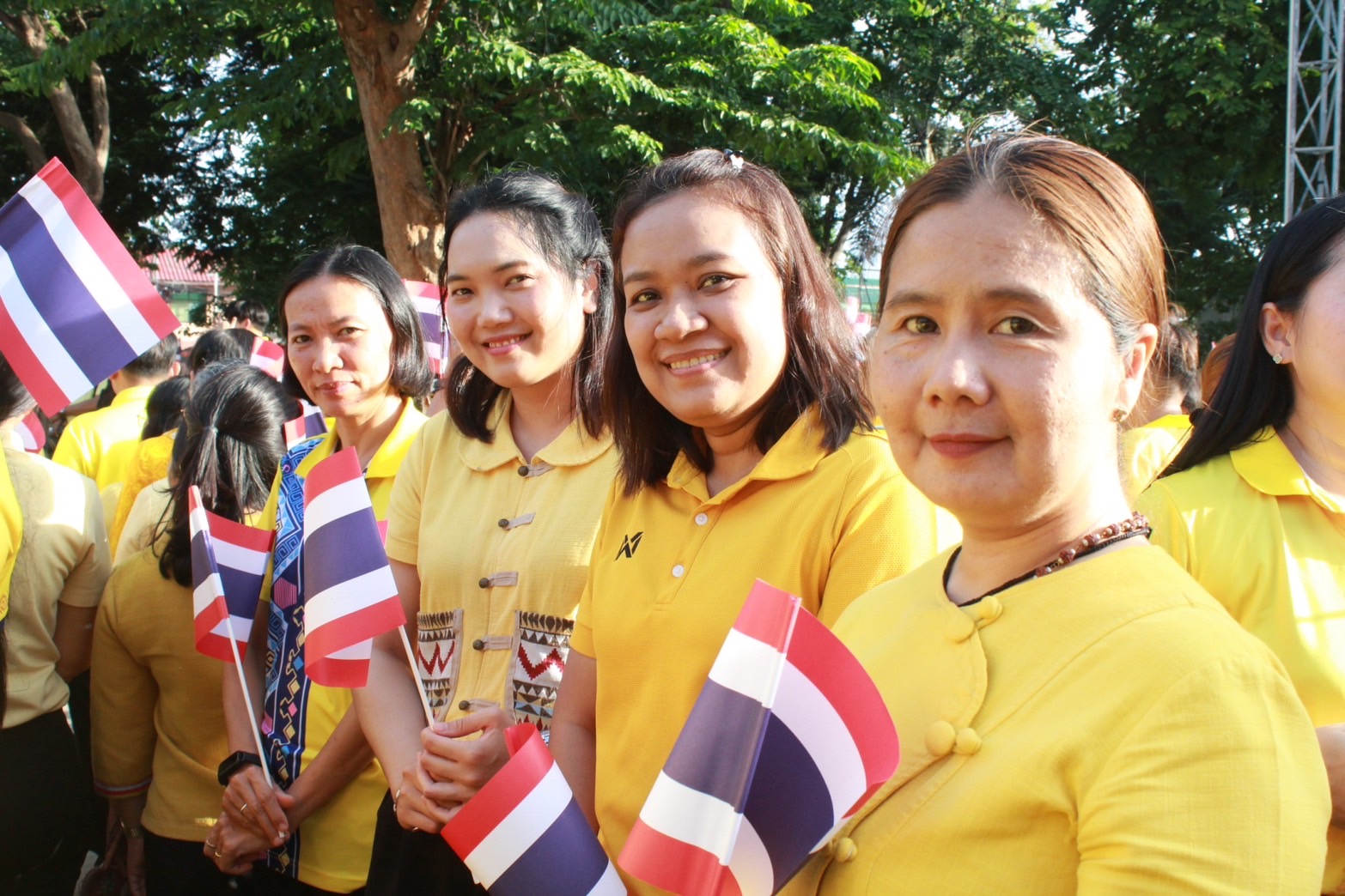 📣 พช.ราชบุรี ร่วมยืนตรงเคารพธงชาติ