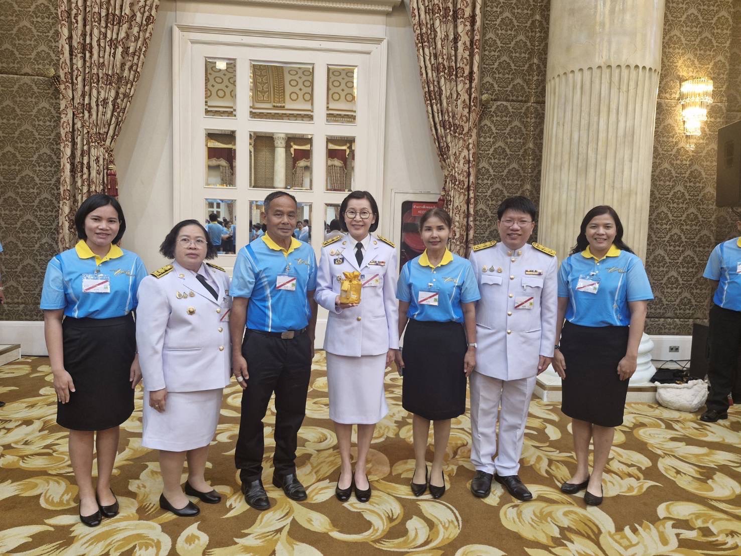 📣 พช.ราชบุรี ร่วมเฝ้ารับสมเด็จพระนางเจ้าฯ พระบรมราชินี ในโอกาส เสด็จเป็นองค์ประธานในงานมหกรรมกองทุนแม่ของแผ่นดิน ประจำปี 2568